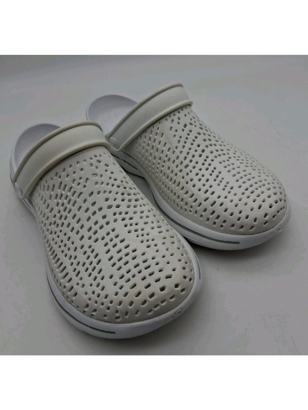 Skechers Cali Gear Foamies Ultra Go GoWalk 5 Clogs Shoes Women’s Size 7 White